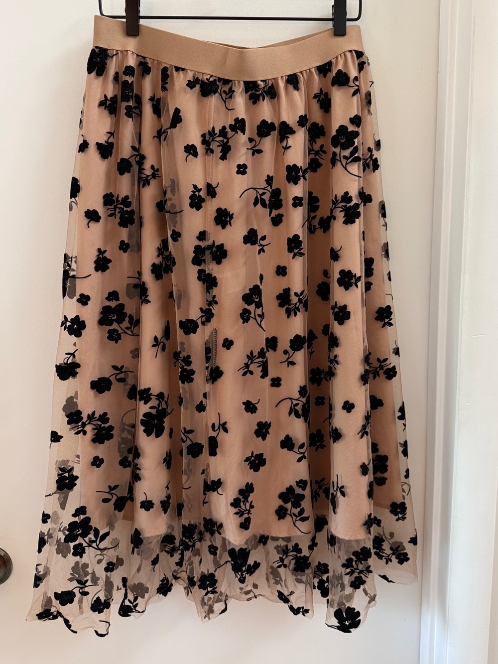 SHEIN Mesh Midi Skirt with Black Floral Appliqué NWOT Plus Size 0X/12-14